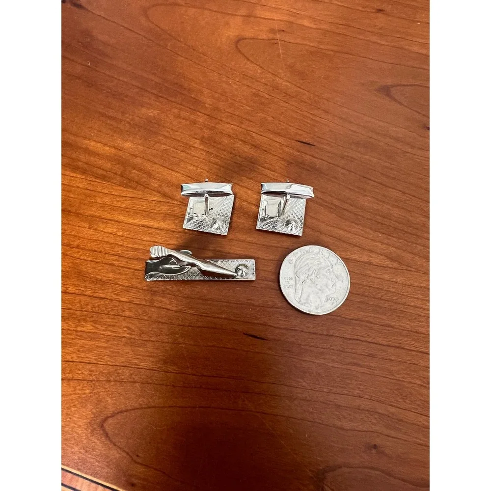 Vintage Mens Silver Tone Textured Cufflinks and Tie Clip Set with Clear Crystal